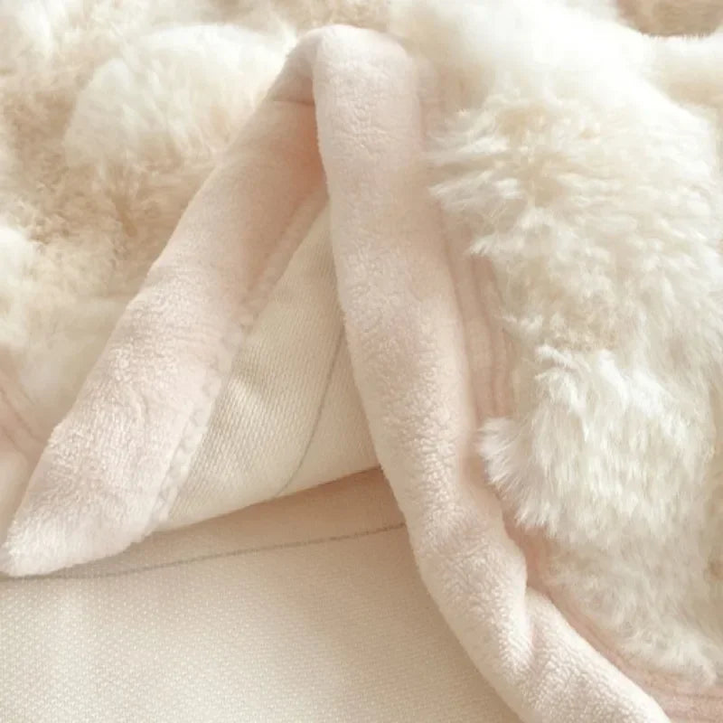 Home Textiles Bed Linens Set Winter Anti-rabbit Fleece Thickened Warm Flat Sheet with 2 Pillowcases Queen Bedspread Soft Blanket