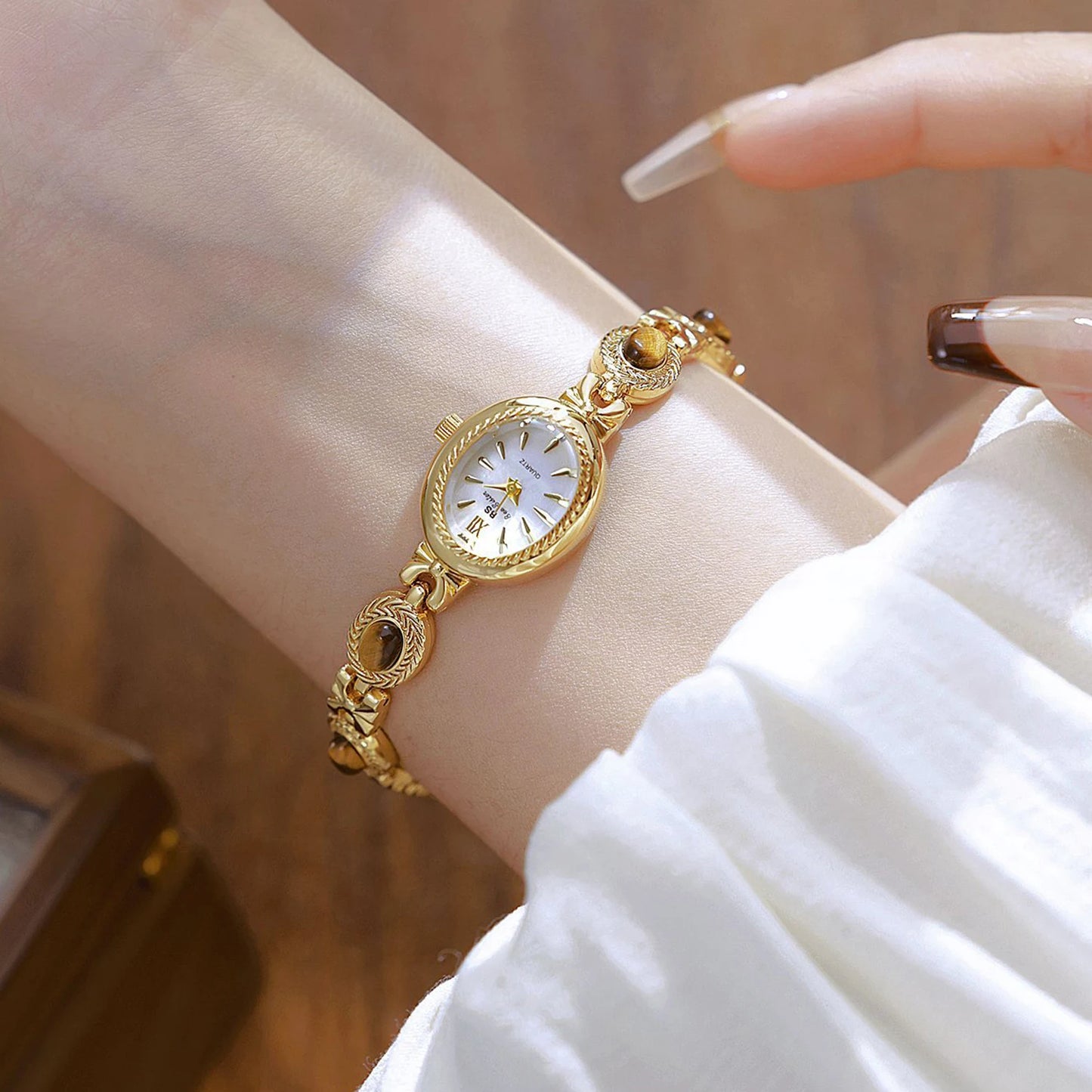 Luxury Elegant Watches For Women Gold Bracelet Amber Jewelry Quartz Oval Wristwatch 2025 New Fashion Retro Original Ladies Watch