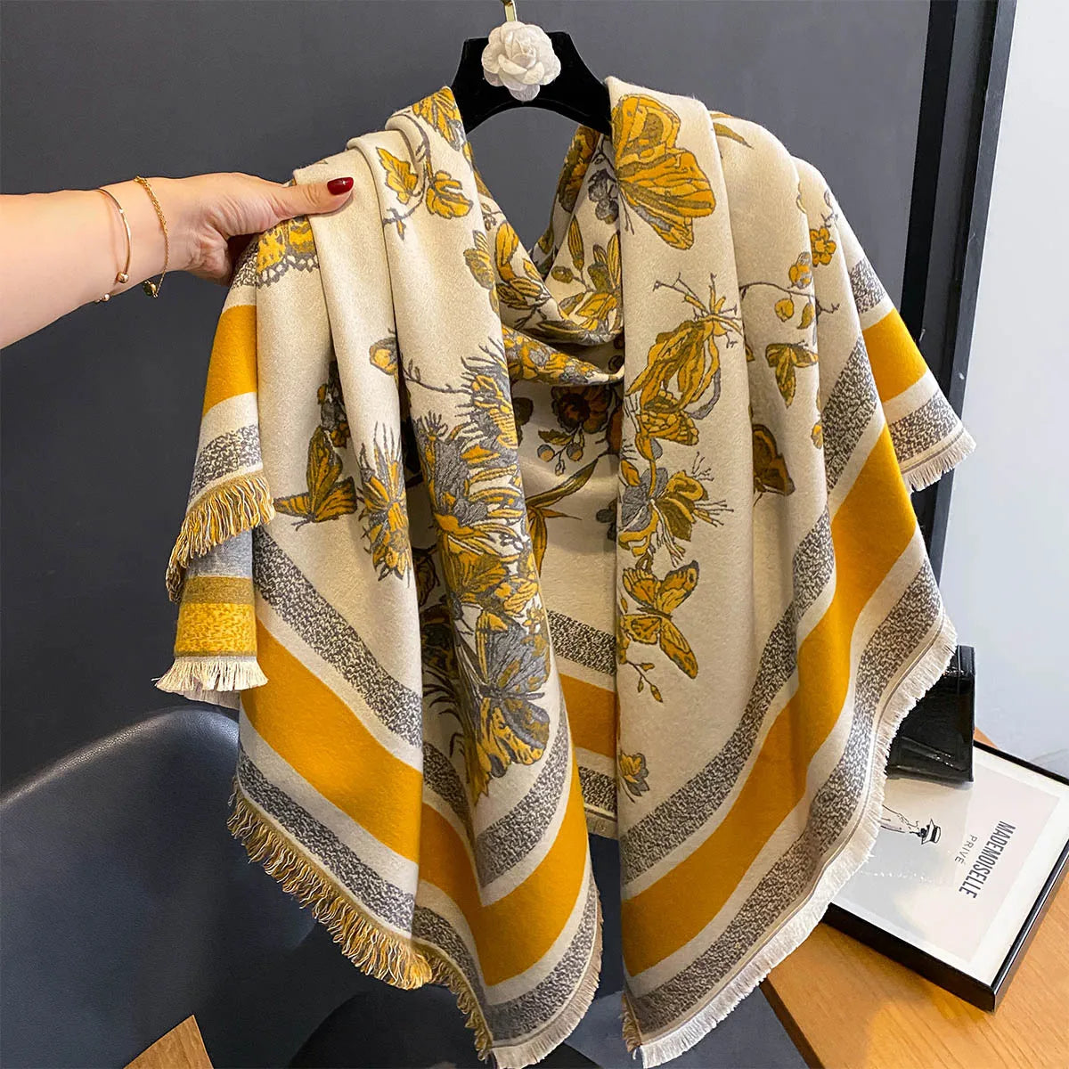 Fashion Pashmina Blanket Bandana Lady Long Scarves Luxury Women Cashmere Floral Pattern Thick Winter Warm Scarf Big Shawl