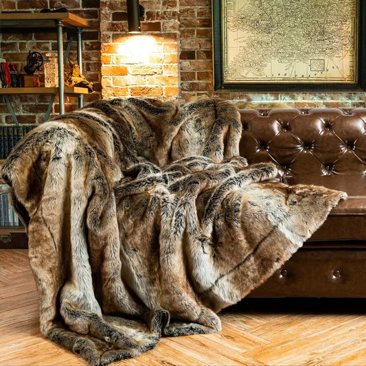 Large Brown Faux Fur Throw Blanket for Bed, Fall Fur Blanket and Throws,  Super Soft Fuzzy Thick Warm Blankets for Couch