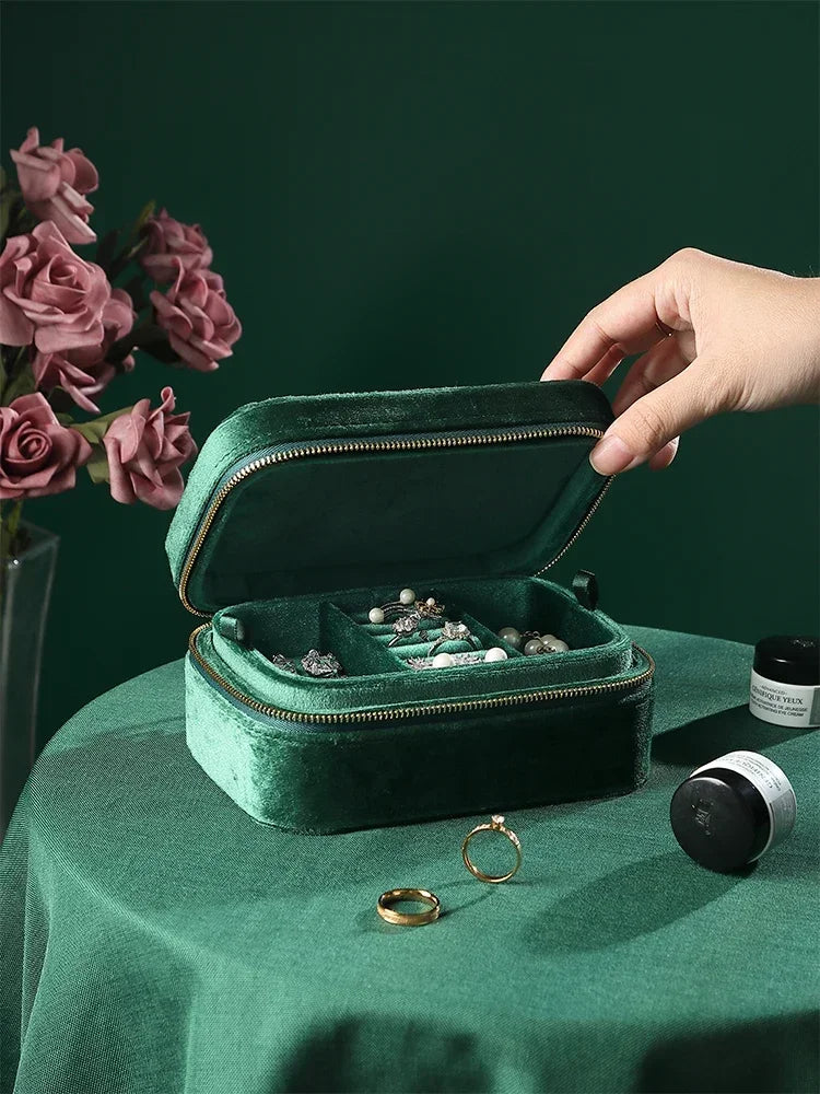 High end jewelrystorage box Portable travel jewelry storage box Light luxury velvet bag jewelry box