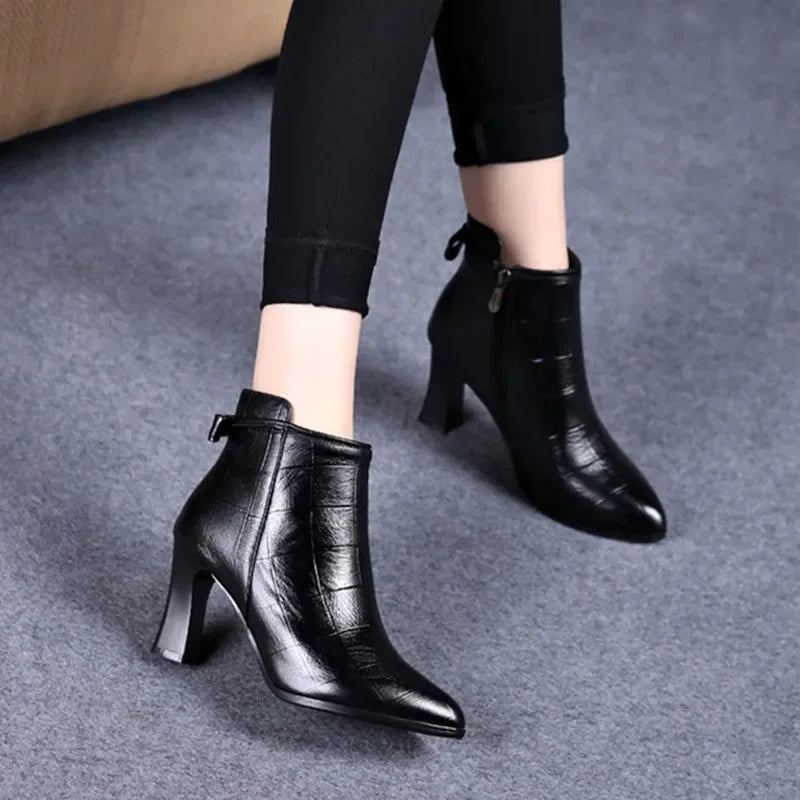 Frauen Stiefel Women Classic High Quality Black Pu Leather High Heel Boots Ladies White Autumn Winter Long Boots Botas G6014