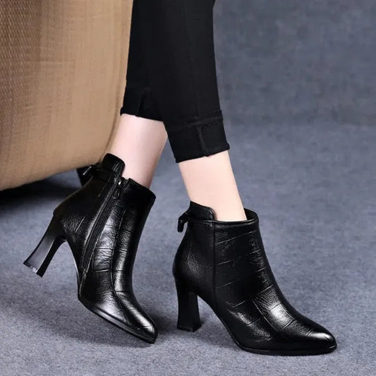 Frauen Stiefel Women Classic High Quality Black Pu Leather High Heel Boots Ladies White Autumn Winter Long Boots Botas G6014