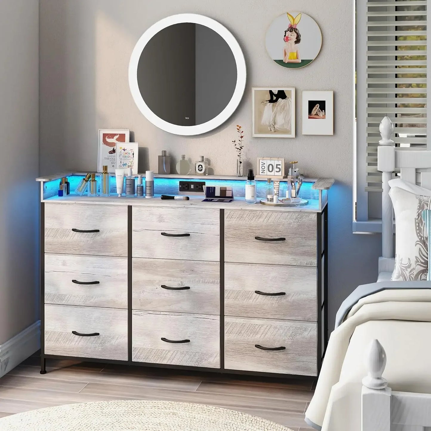 White Dresser with LED Light for Bedroom 9 Drawer Dressers with Charging Station Chests of Drawers for Entryway Closet bedroom