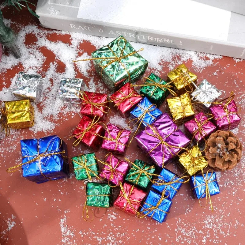 Mini Xmas Foam Gifts Boxes Christmas Small Present Ornaments Xmas Tree Hanging Pendants for New Year Party Decorations Supplies