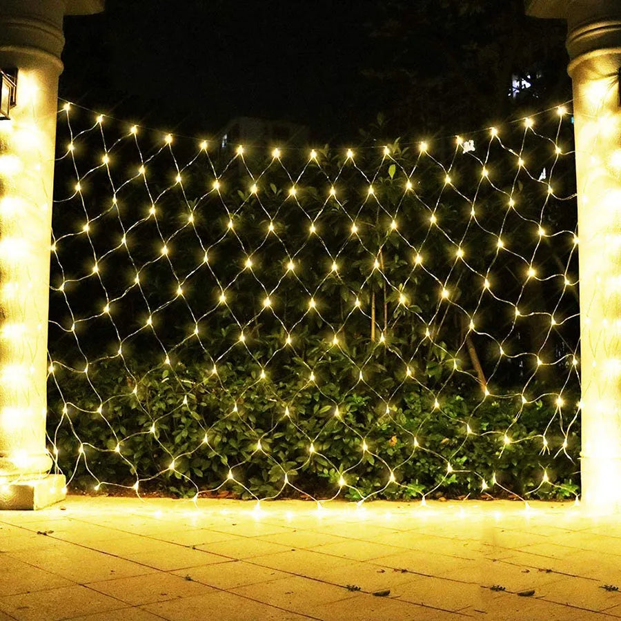 Thrisdar 8X10M 2000 Large Size LED Net Light Outdoor Mesh Light Waterproof Christmas Bush Net Light for Tree Garden Wedding Deco