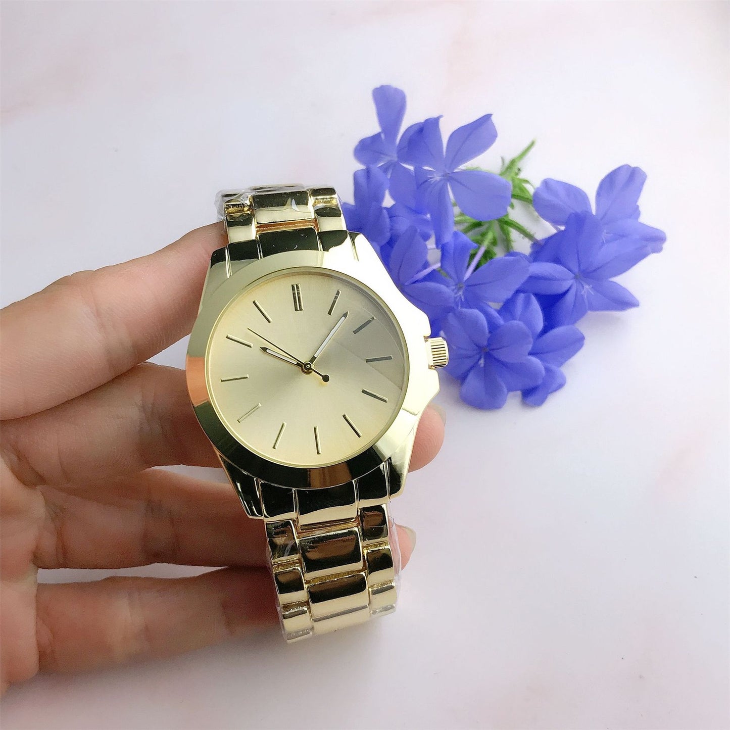 Casual Elegance And Creativity Quartz Wrist Watch Male And Female Matching Style Korean Simple