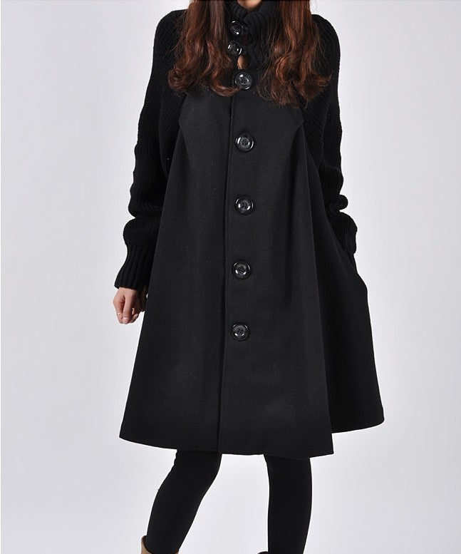 Stilsicher: Modischer mittellanger Trenchcoat für Damen.