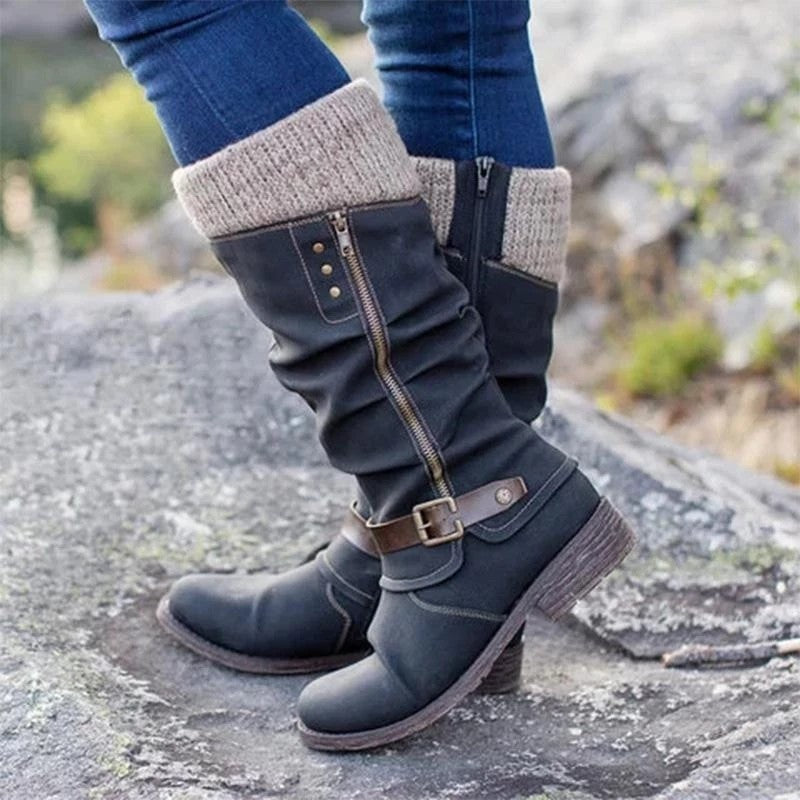 SideZip-Stiefel für Damen von DocStride – Erleben Sie Komfort und Stil mit unseren Stiefeln mit seitlichem Reißverschluss für Damen, die für einfaches Tragen ohne Kompromisse in Sachen Mode konzipiert sind.