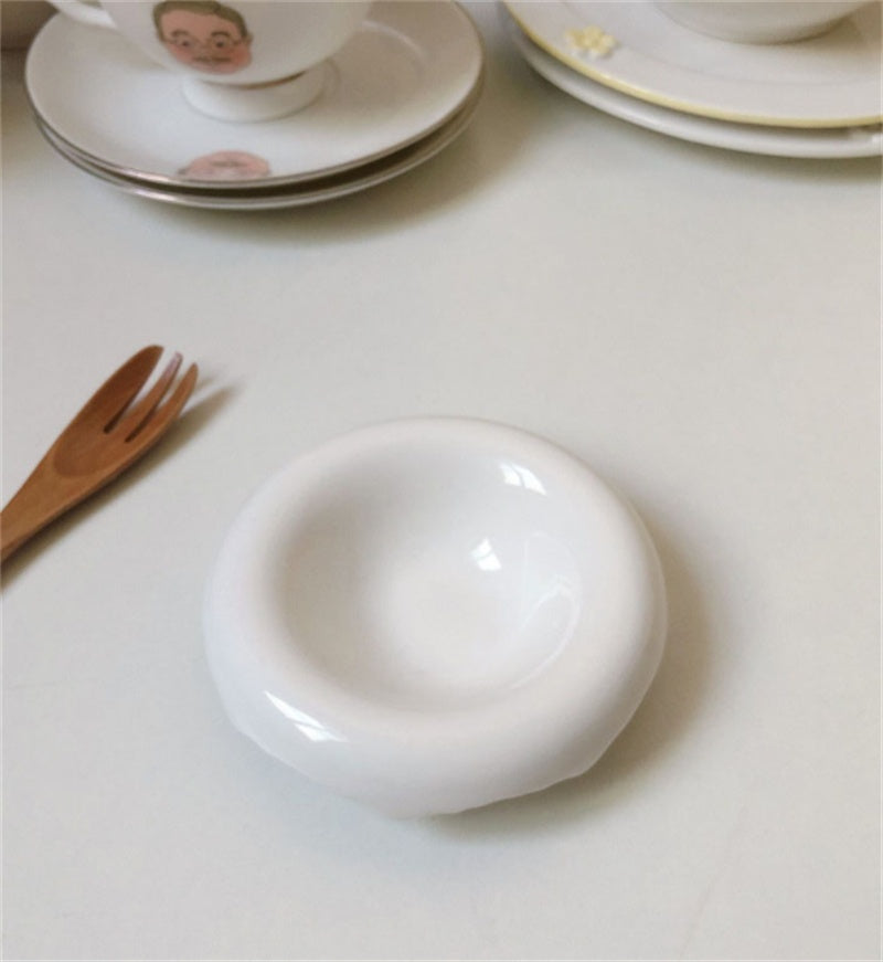 Ins Style Simple Pure White Ceramic Round Flanging Saucer