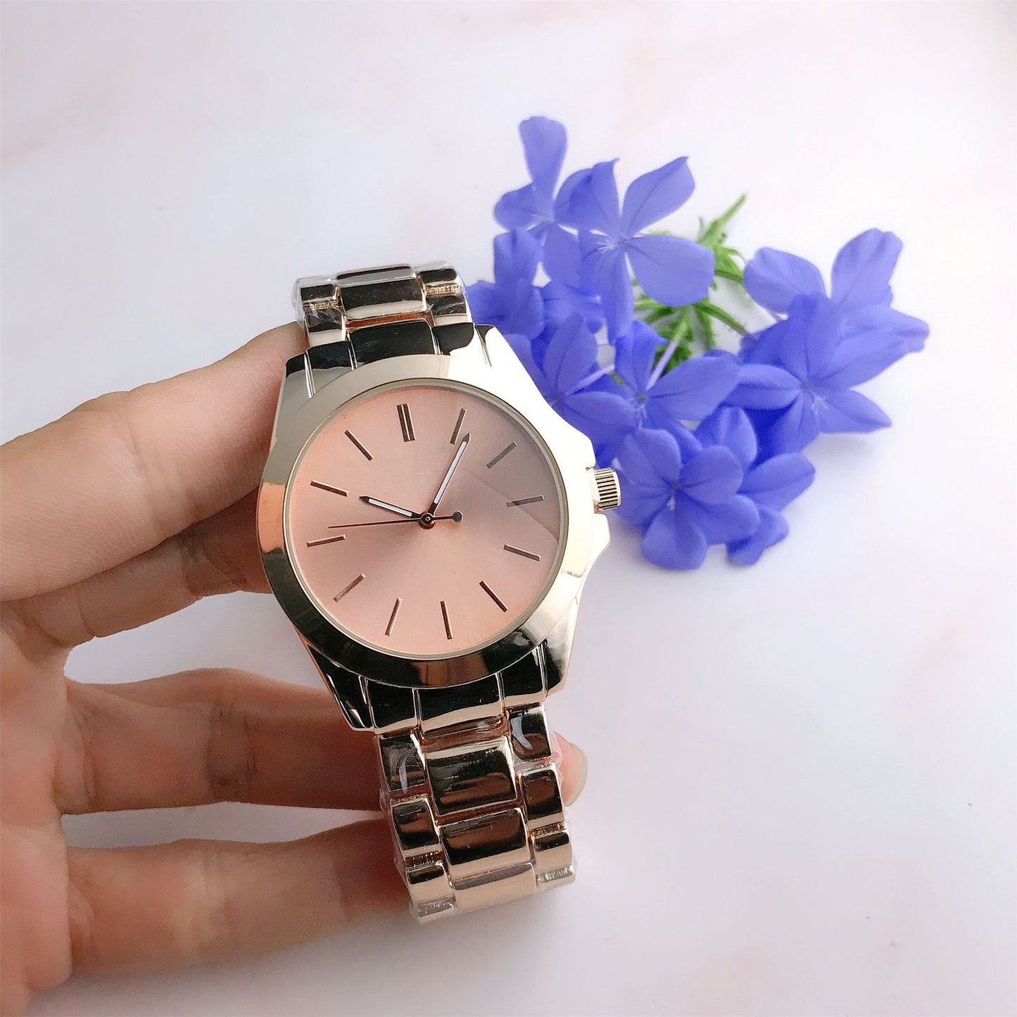 Casual Elegance And Creativity Quartz Wrist Watch Male And Female Matching Style Korean Simple