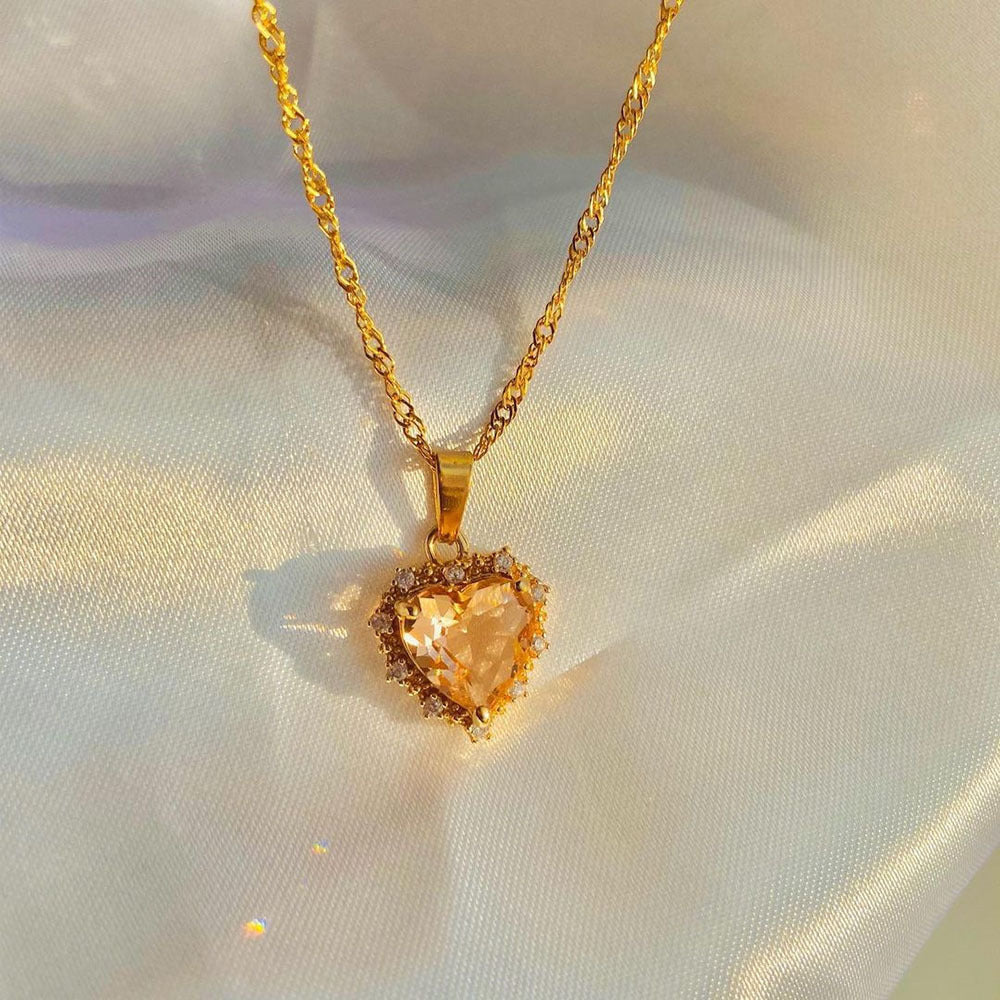 Bunte Strass-Halskette in Herzform, Liebes-Gold-Schlüsselbeinkette, personalisierter Schmuck für Frauen zum Valentinstag