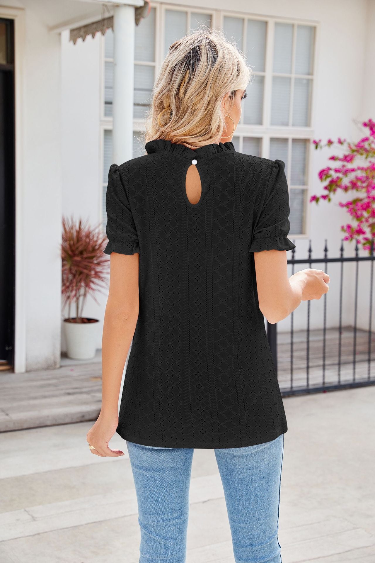 Lacework Elegance: Fashion Lacework Round Neck Top - Summer Puff Sleeves Hollow Design Pleated T-shirt