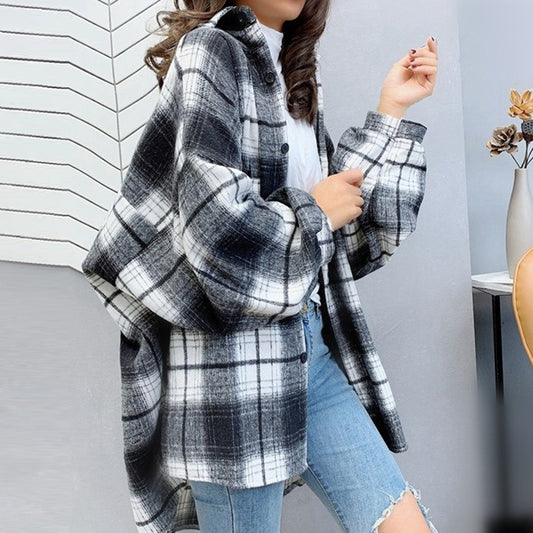 Signature Style: Niche Design Plaid Single-breasted Cardigan Lapel Long Sleeve Shirt.